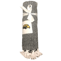 Farmhouse Diamond-Pattern Throw